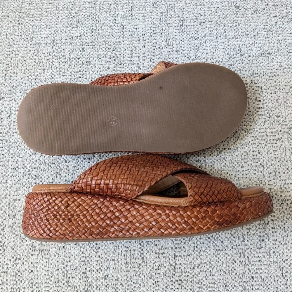 Seychelles woven leather